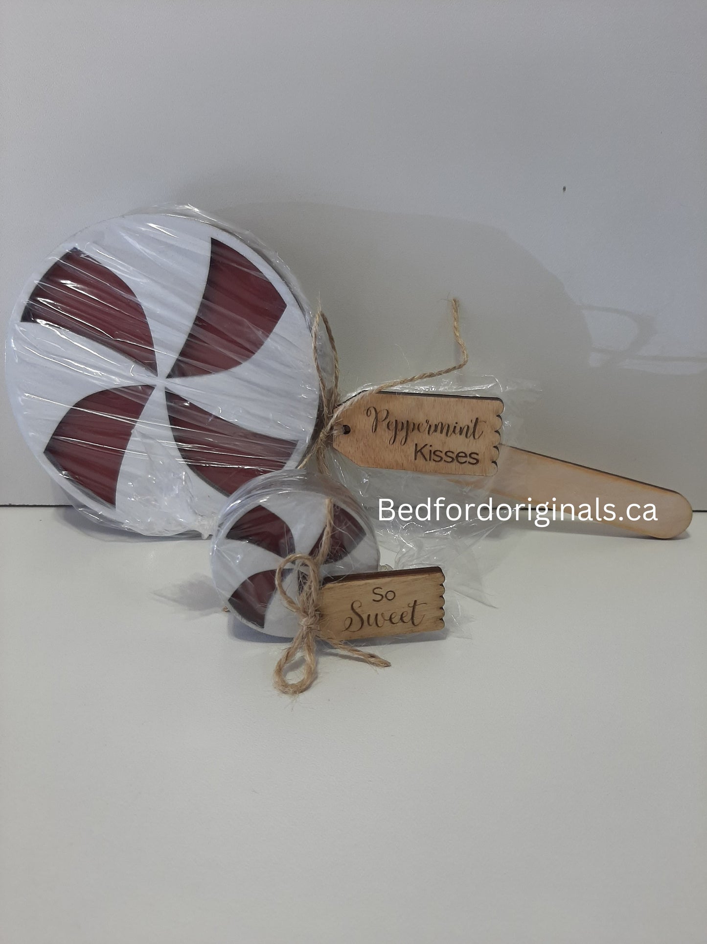 Peppermint Twist Shelf Sitter