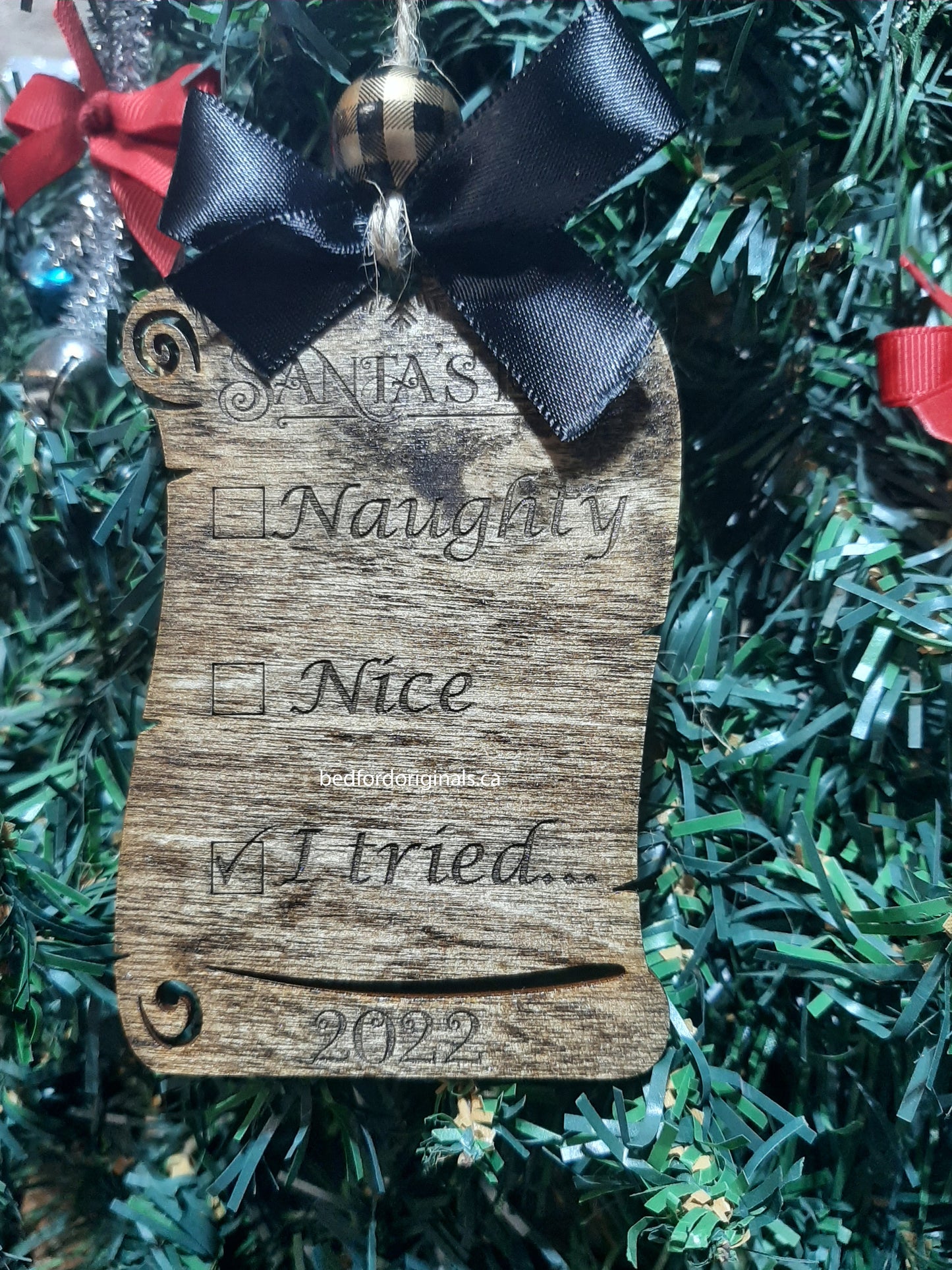 Santa Scroll Ornament